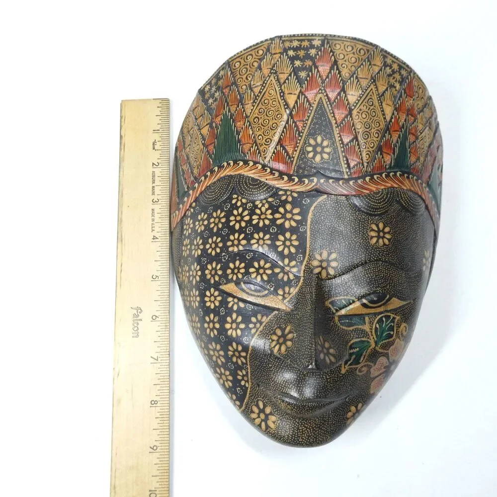 Indonesian Batik Mask Wooden Painted Vintage Decorative